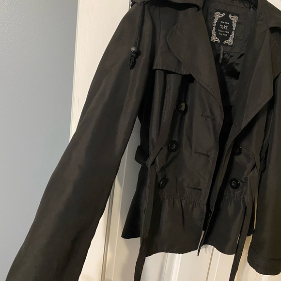 Jacket - Picture 2 of 5